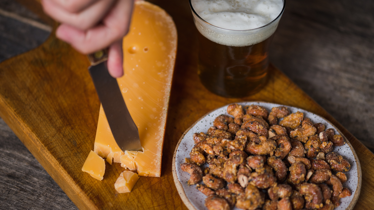 FOUR ESSENTIAL CHEESES FOR A SUPER BOWL CHEESEBOARD