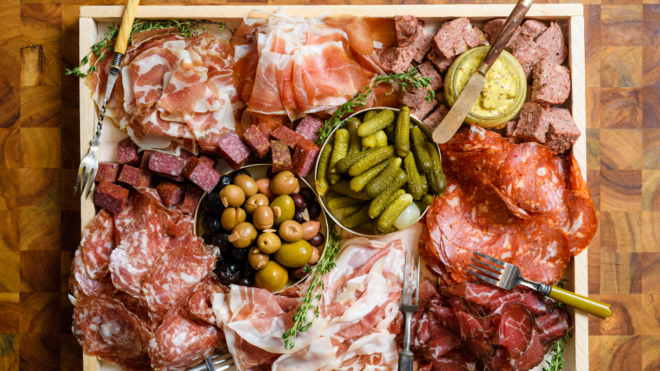 How to Build the Perfect Charcuterie Platter